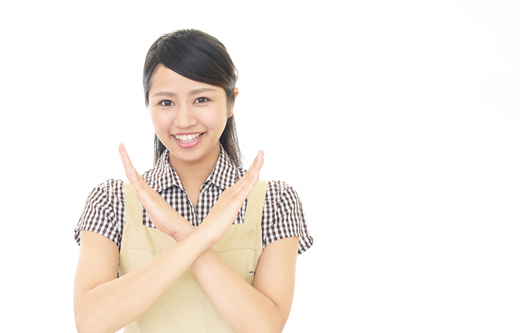 エアコンの使い方を改めさせる女性