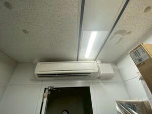 【東京都豊島区池袋】ダイキン 業務用エアコン SZRA80CT  新設 壁掛型 オフィス の施工事例