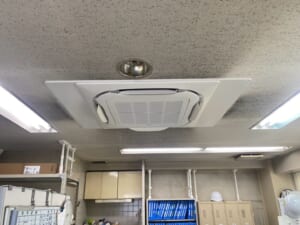【東京都千代田区神田】ダイキン SZRC80BYT　天カセ4方向　事務所 更新 の施工事例